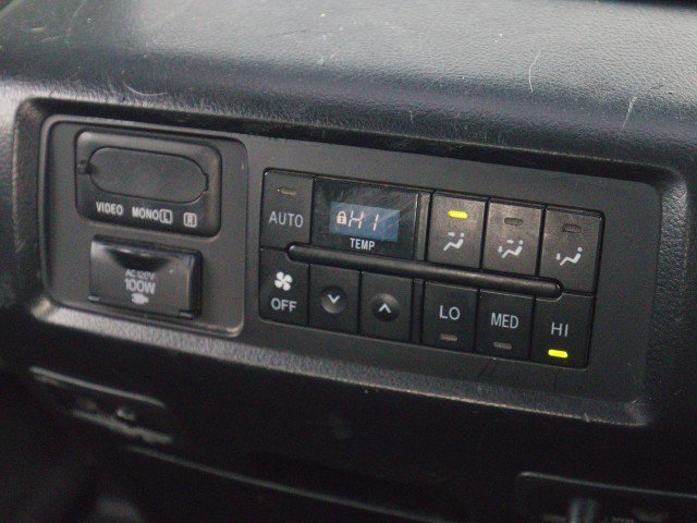 Used 2012 Toyota Sequoia Platinum image 35