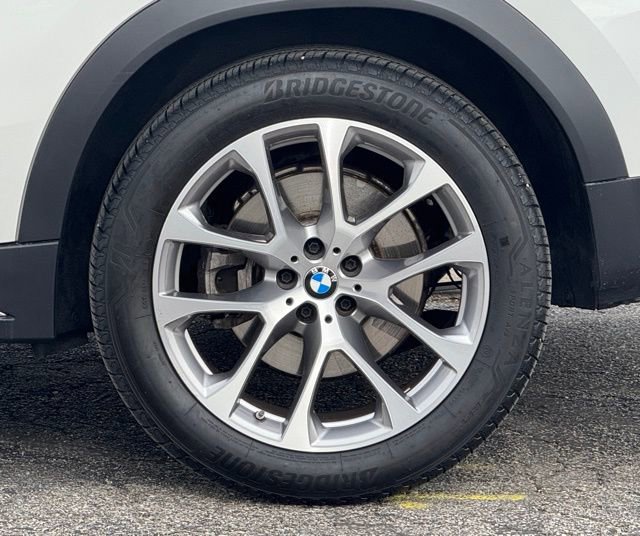 Certified 2022 BMW X6 xDrive40i image 4
