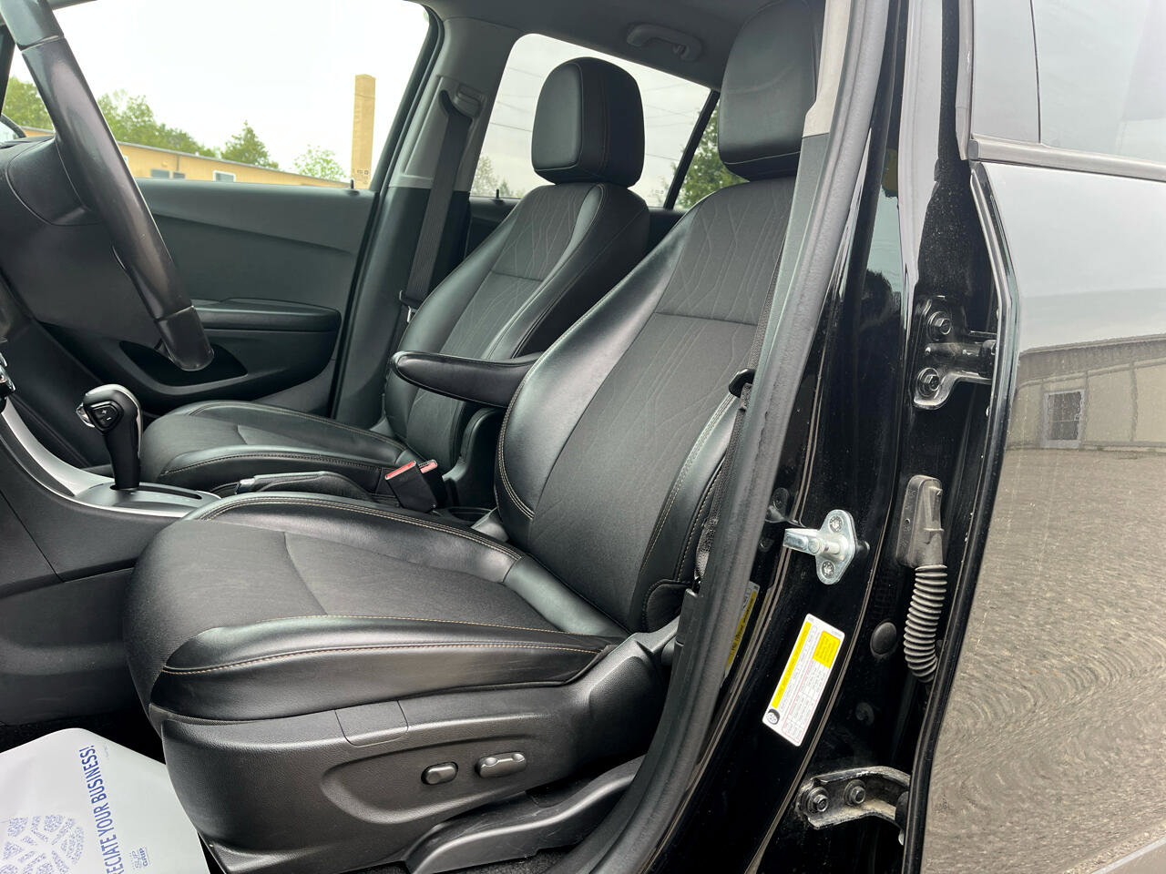 Used 2022 Chevrolet Trax LT w/ Driver Confidence Package image 15