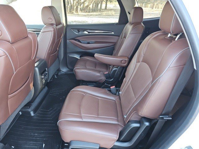 Used 2020 Buick Enclave Avenir w/ Avenir Technology Package image 18