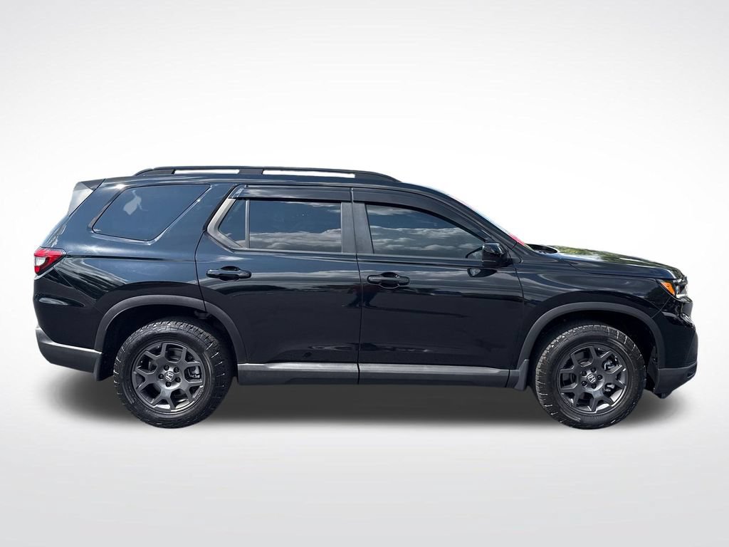 Used 2024 Honda Pilot TrailSport image 6