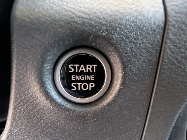 Used 2024 Nissan Frontier SL w/ Technology Package RWD image 11