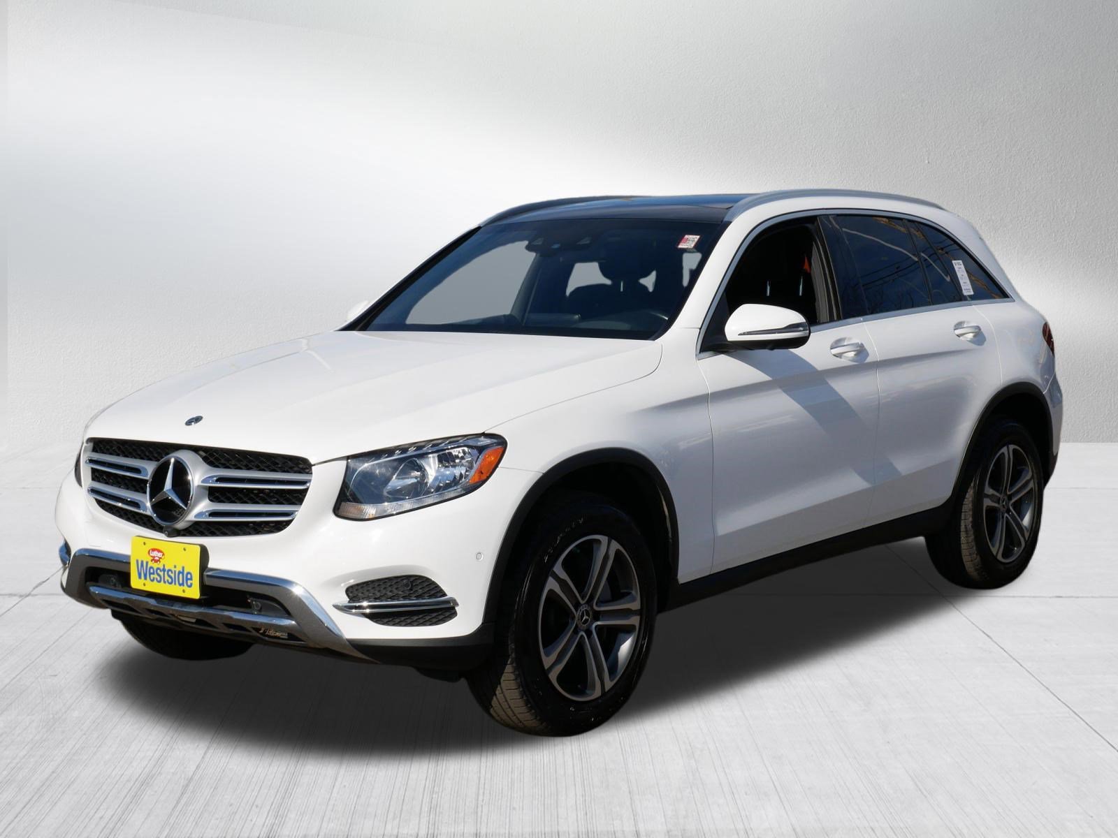 Used 2019 Mercedes-Benz GLC 300 4MATIC image 3