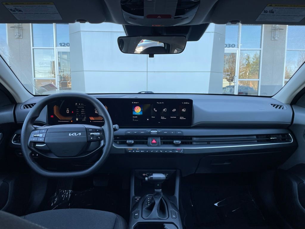 Used 2025 Kia K4 LX image 15