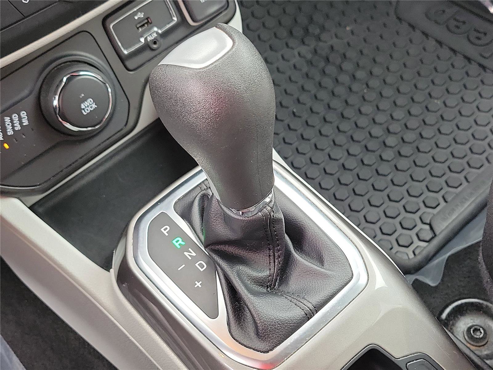 Used 2022 Jeep Renegade Latitude image 30