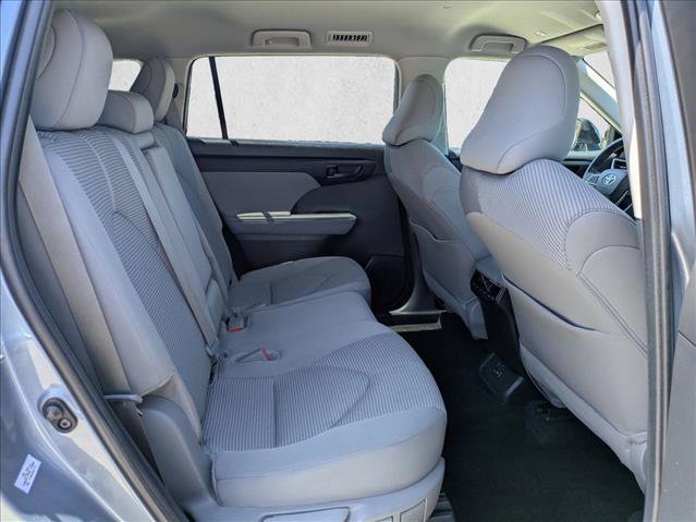 Certified 2024 Toyota Highlander LE FWD image 20
