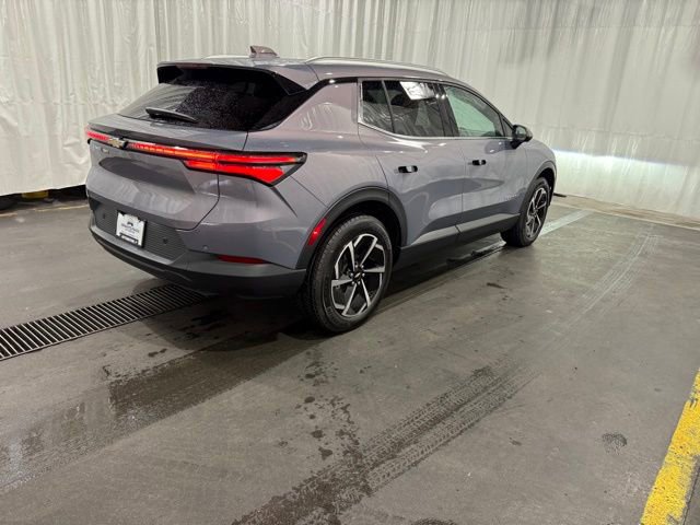 New 2026 Chevrolet Equinox EV LT image 3