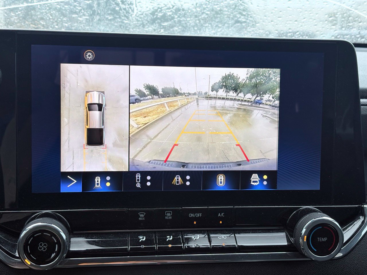 Used 2023 Chevrolet Colorado Trail Boss w/ Technology Package AWD/4WD image 10