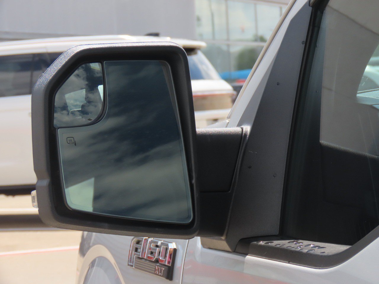 Used 2017 Ford F150 XLT w/ Equipment Group 302A Luxury RWD image 18