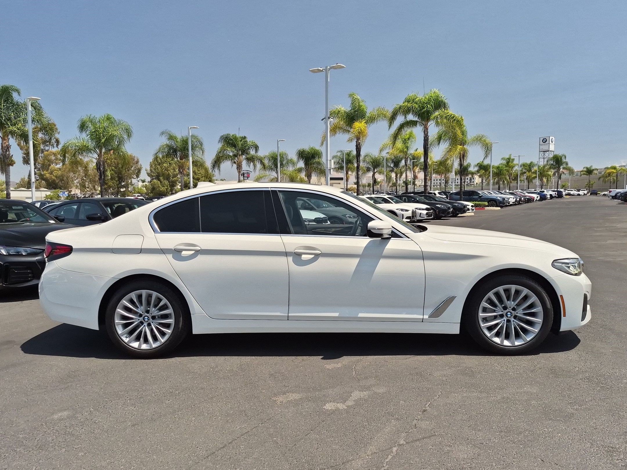 Used 2022 BMW 530i xDrive AWD/4WD image 11