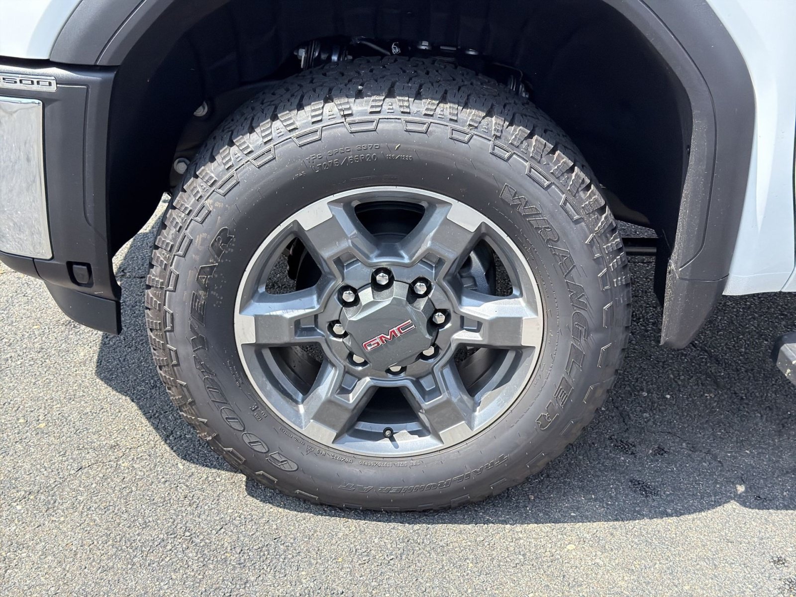 New 2026 GMC Sierra 2500 SLE w/ SLE Value Package; AWD/4WD image 12