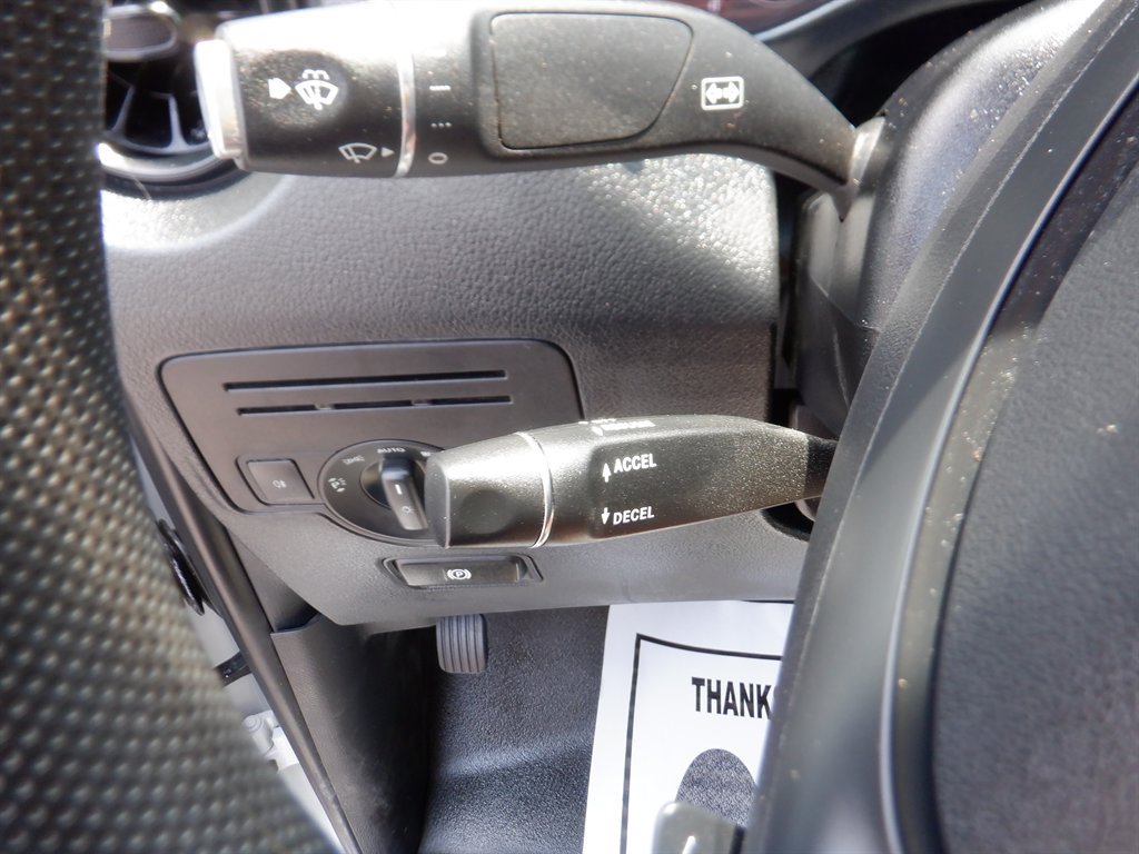 Used 2023 Mercedes-Benz Metris image 13