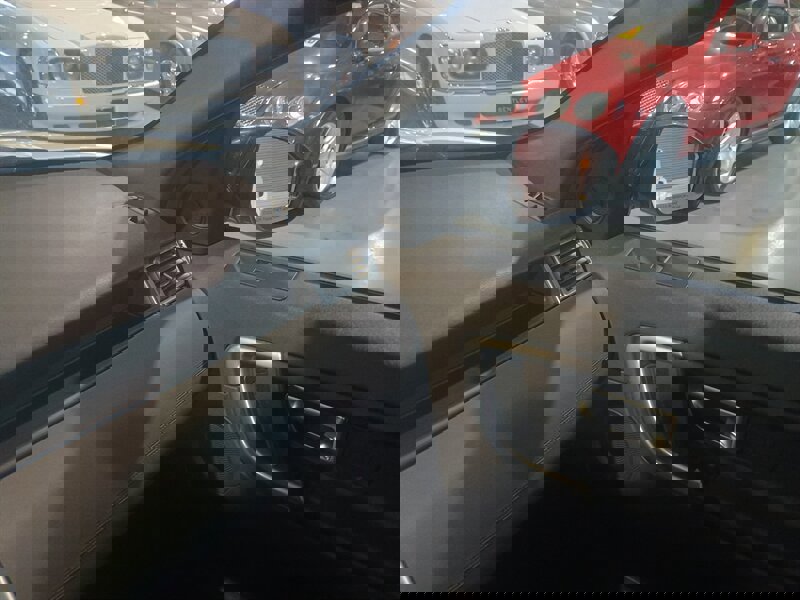 Used 2019 Land Rover Discovery Sport SE AWD/4WD image 19