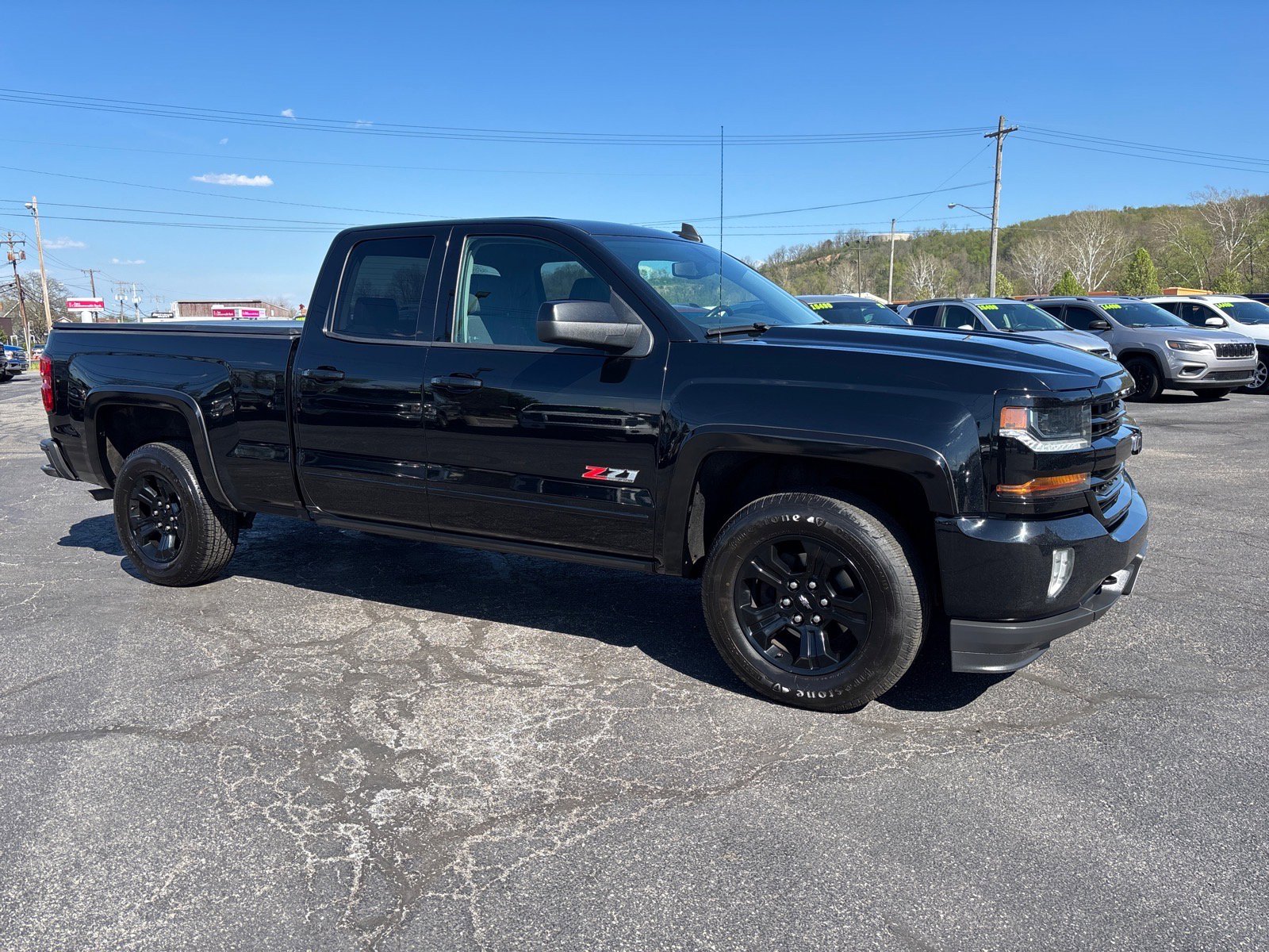 Used 2017 Chevrolet Silverado 1500 LT w/ Midnight Edition image 1