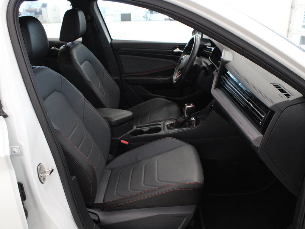 Used 2025 Volkswagen Jetta GLI Autobahn FWD image 15