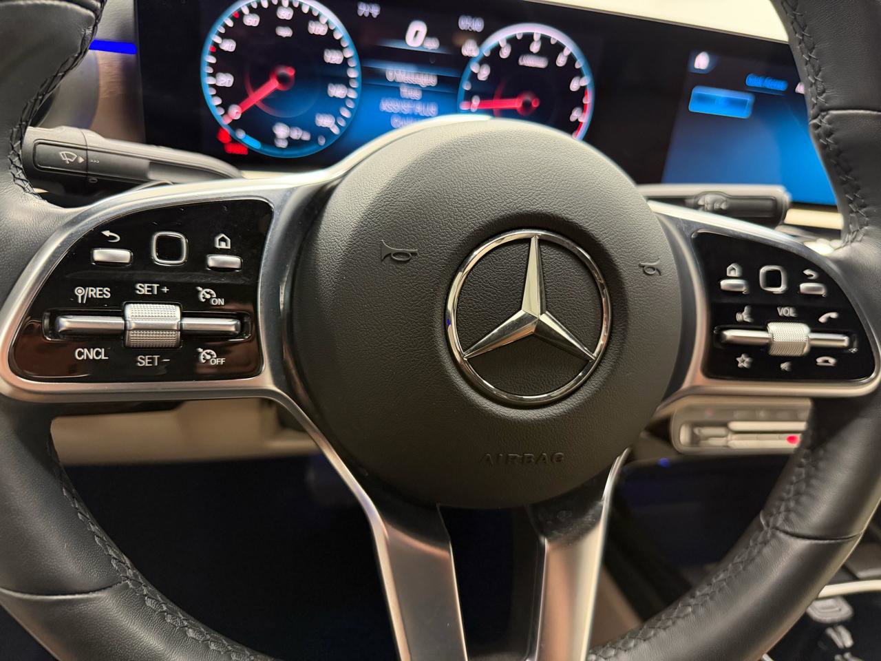 Used 2023 Mercedes-Benz CLA 250 4MATIC w/ Premium Package image 18