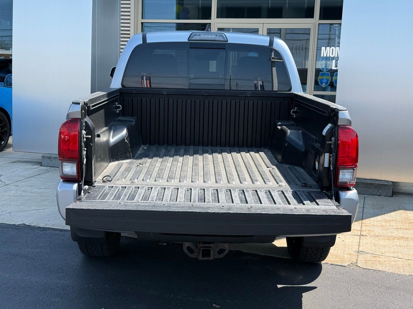 Used 2019 Toyota Tacoma TRD Sport AWD/4WD image 38
