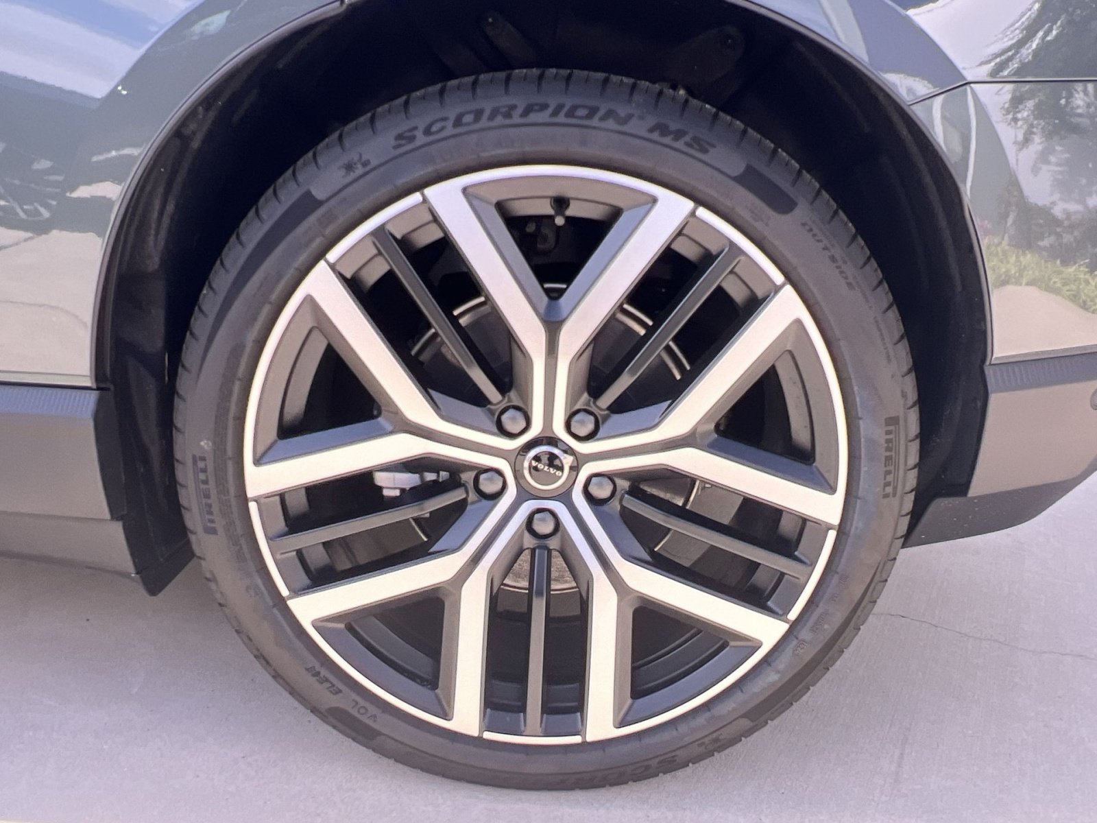 New 2027 Volvo EX60 Ultra AWD/4WD image 12