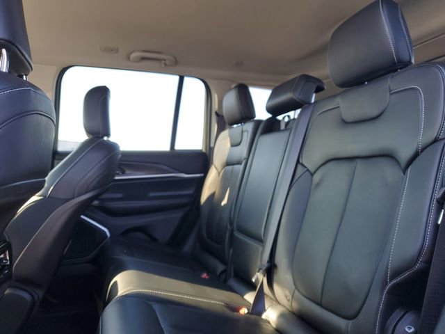 Used 2022 Jeep Grand Cherokee Limited image 28