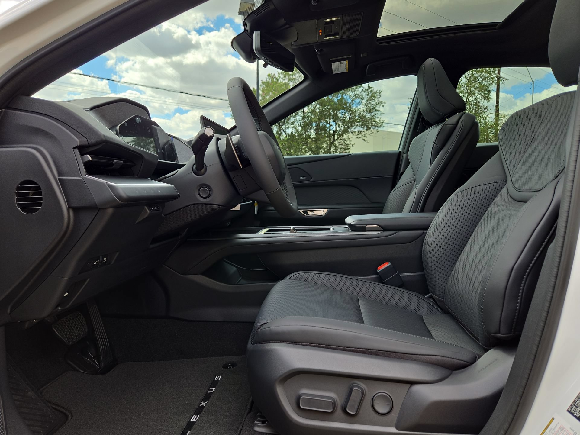 New 2026 Lexus ES 350h w/ Cold Area Package FWD image 16