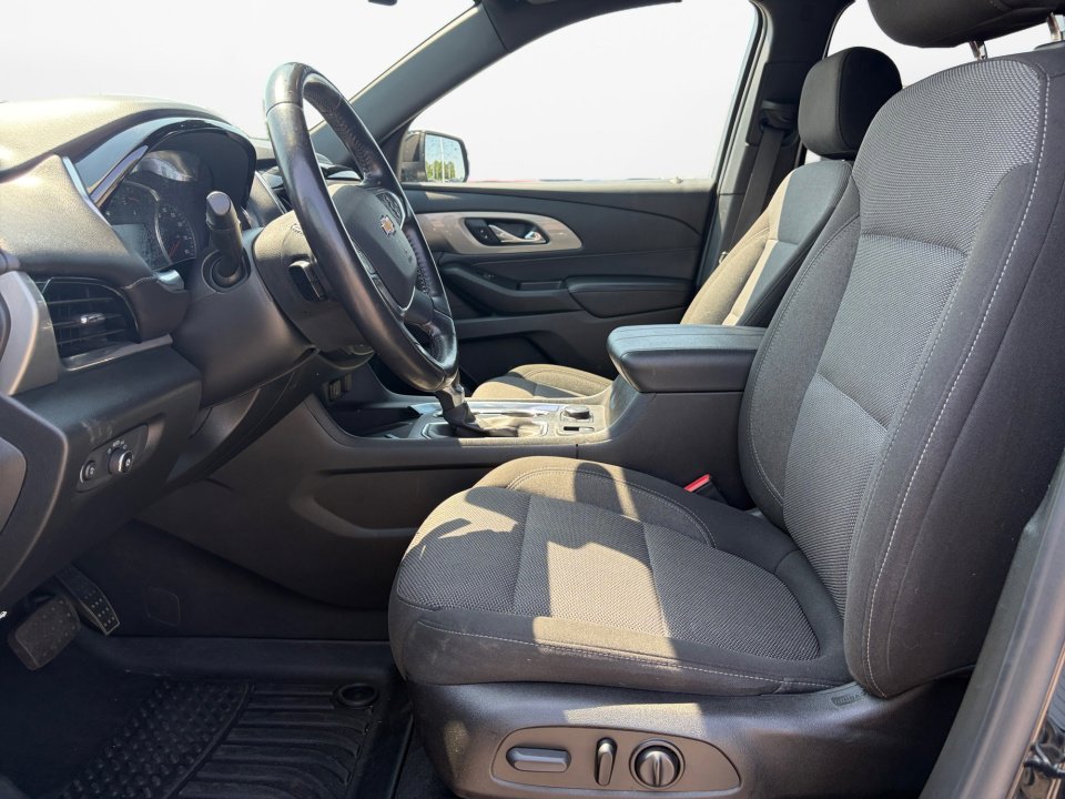 Used 2022 Chevrolet Traverse LT AWD/4WD image 11
