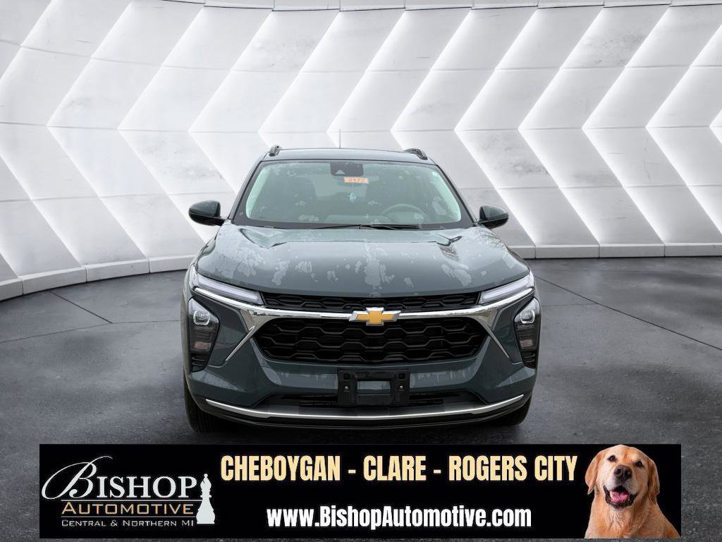 Used 2025 Chevrolet Trax LT image 21