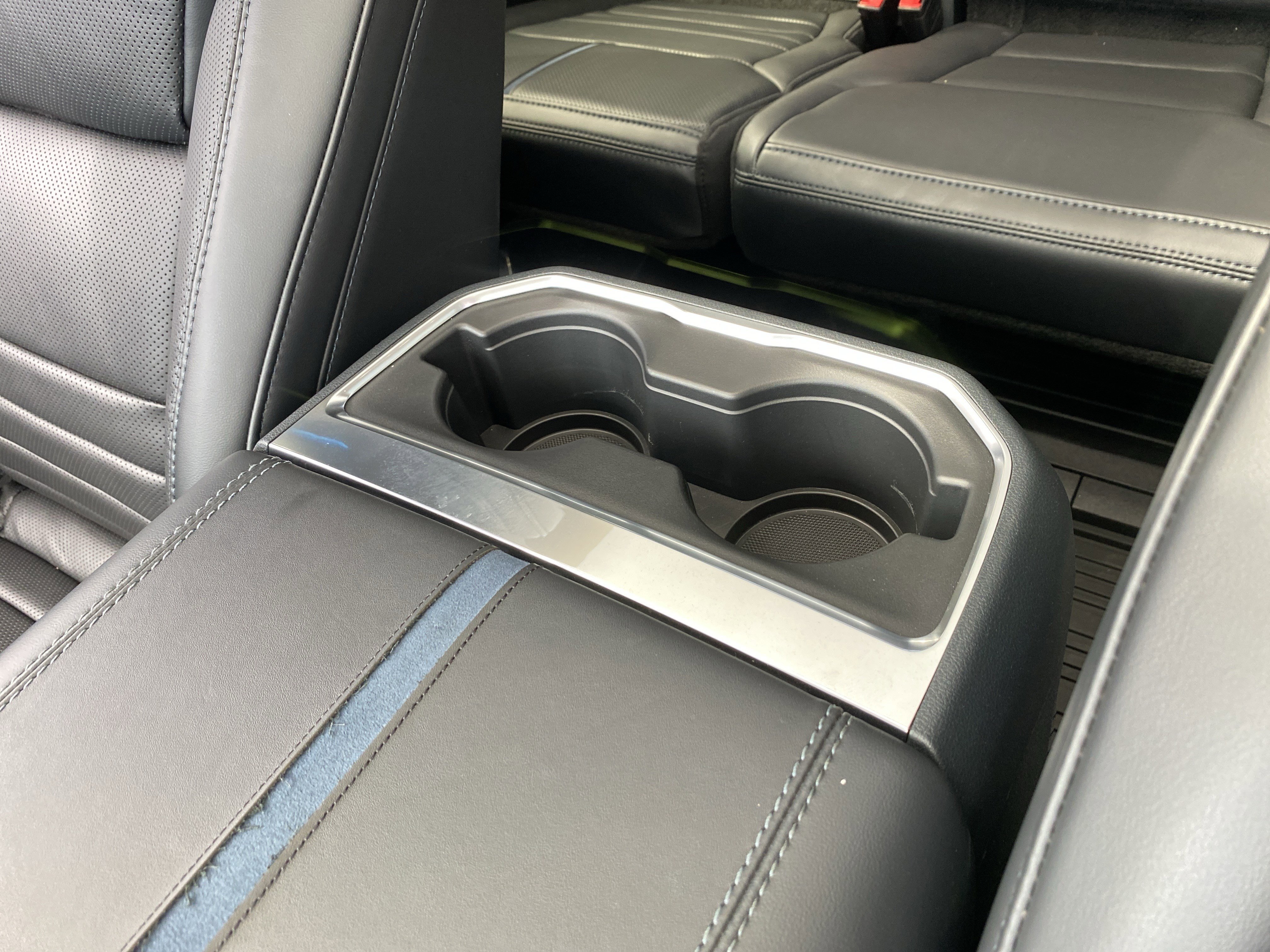 Used 2026 Ford F450 Platinum w/ FX4 Off-Road Package image 39