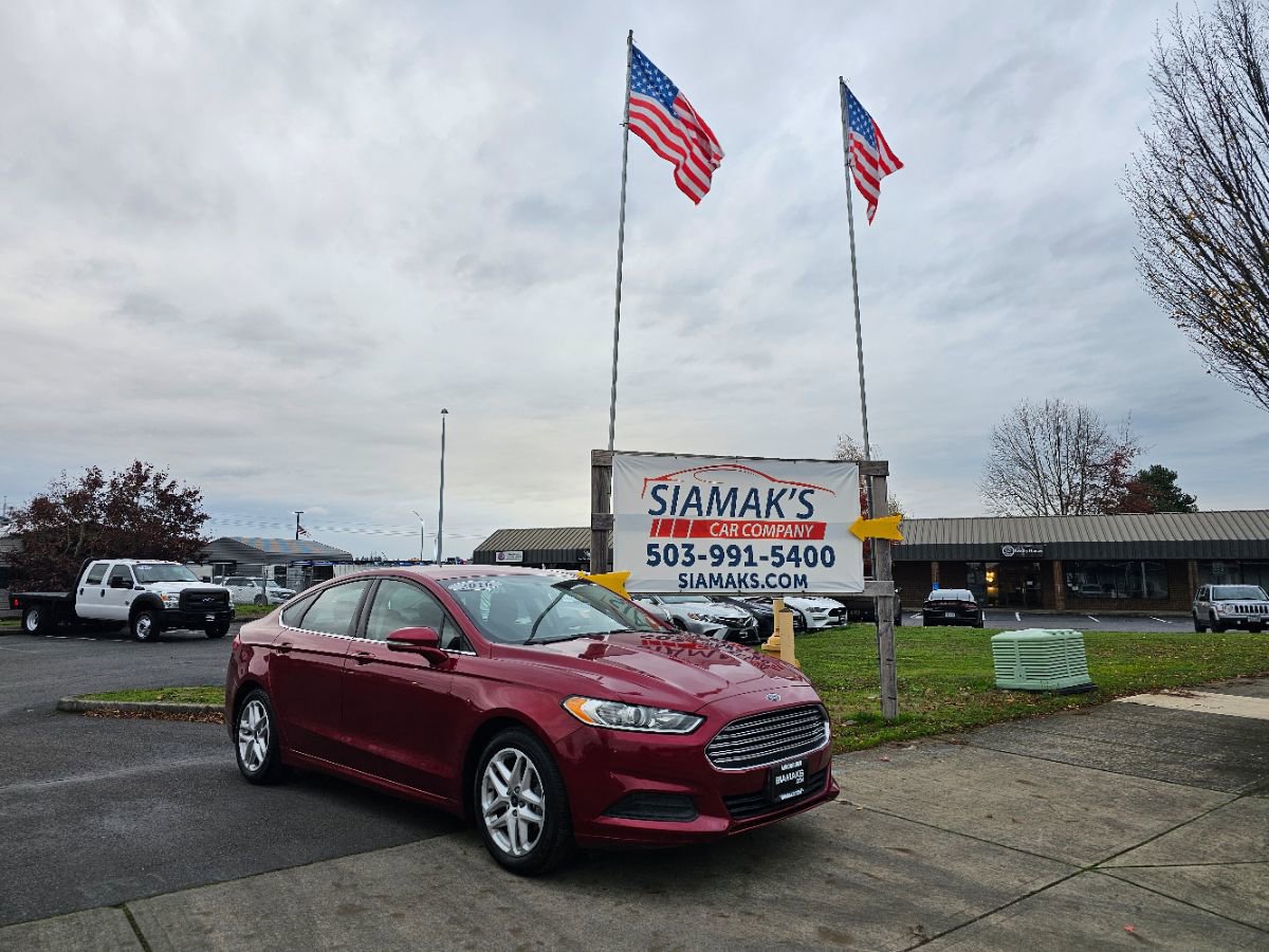 Used 2016 Ford Fusion SE image 1