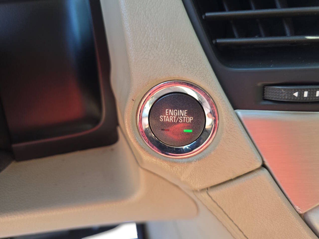 Used 2015 GMC Yukon Denali AWD/4WD image 31