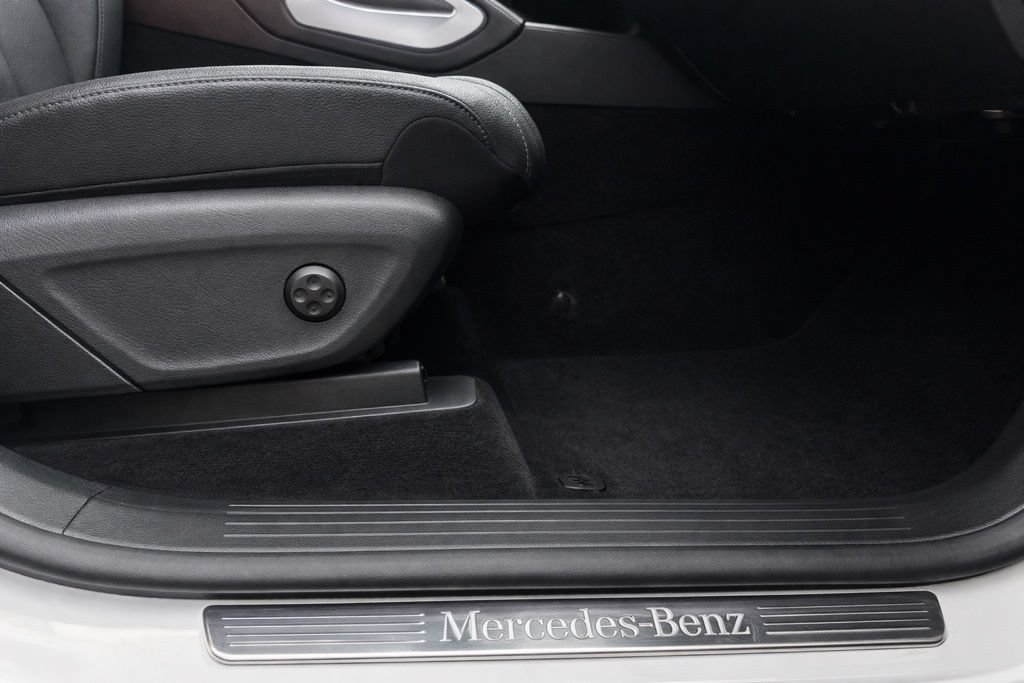 Used 2024 Mercedes-Benz GLE 350 4MATIC image 37