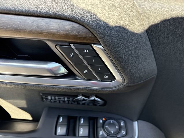 Used 2025 Chevrolet Silverado 1500 High Country w/ Technology Package image 41