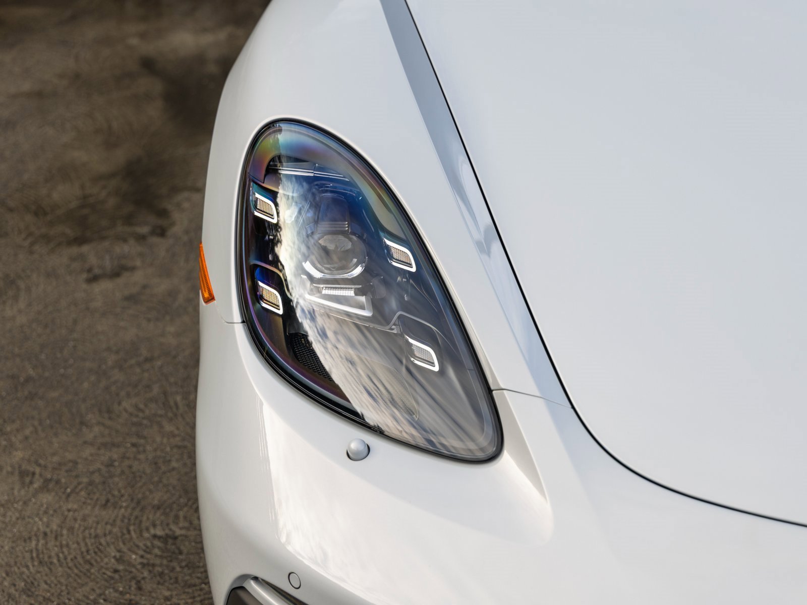 Certified 2024 Porsche 718 Cayman GT4 image 14