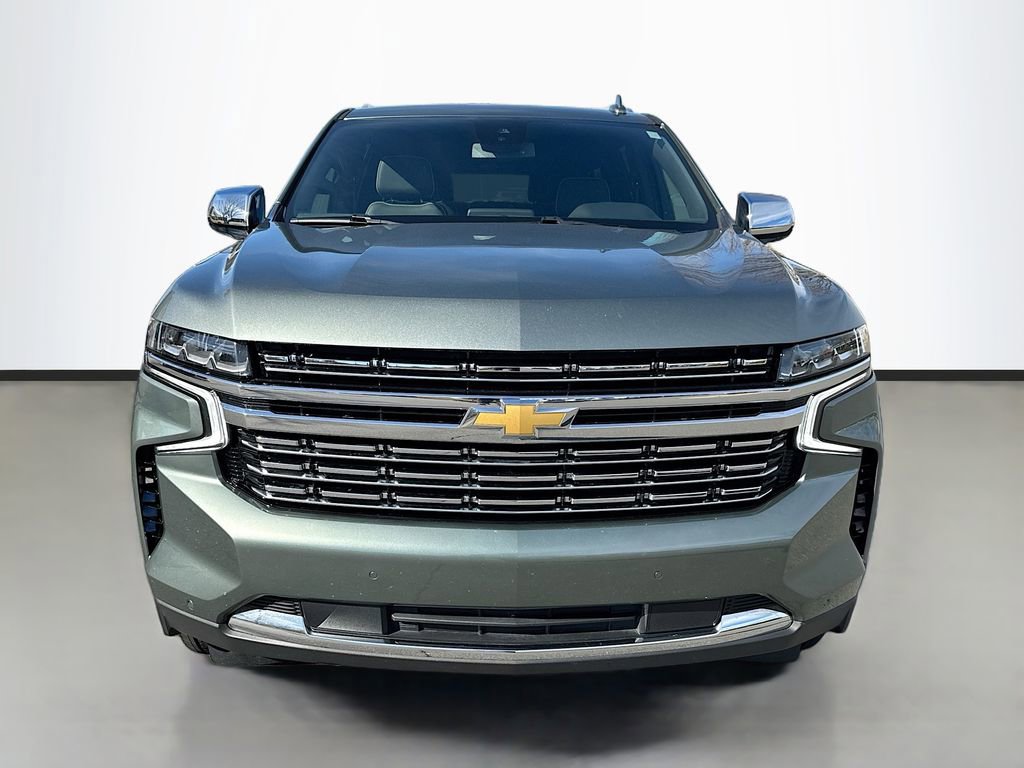 Used 2023 Chevrolet Suburban Premier image 2