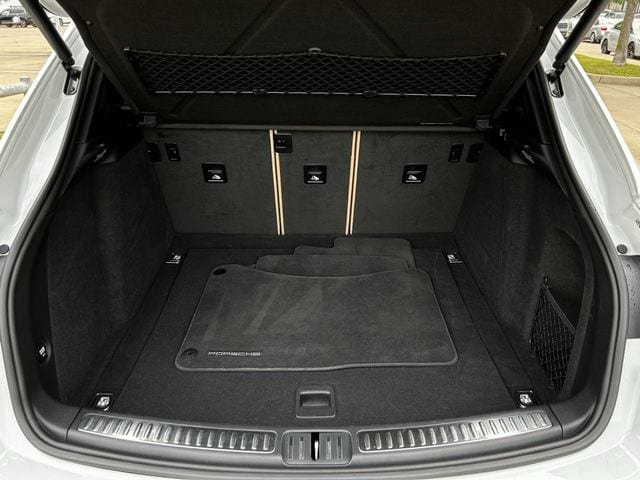 Used 2019 Porsche Macan AWD/4WD image 30