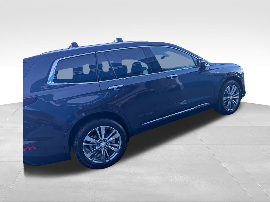 Used 2025 Cadillac XT6 Premium Luxury FWD image 11