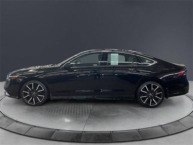 Certified 2023 Honda Accord Touring image 2