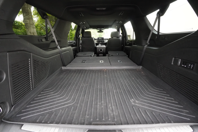 Used 2021 GMC Yukon XL AT4 AWD/4WD image 24