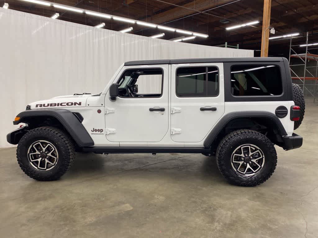 Used 2025 Jeep Wrangler Unlimited Rubicon AWD/4WD image 3