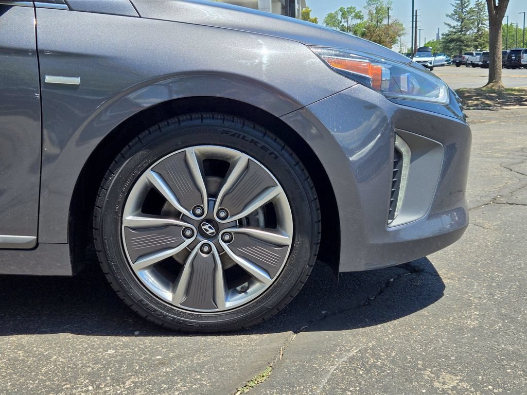 Used 2017 Hyundai Ioniq Limited FWD image 6