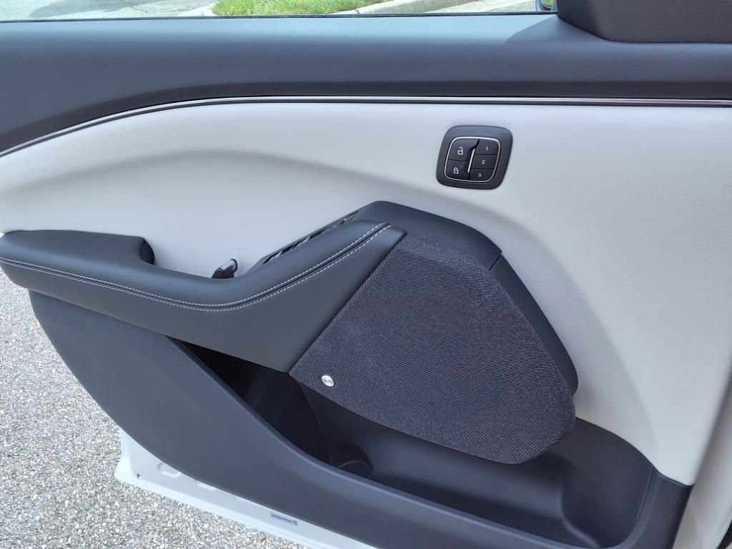 New 2023 Ford Mustang Mach-E Premium image 18