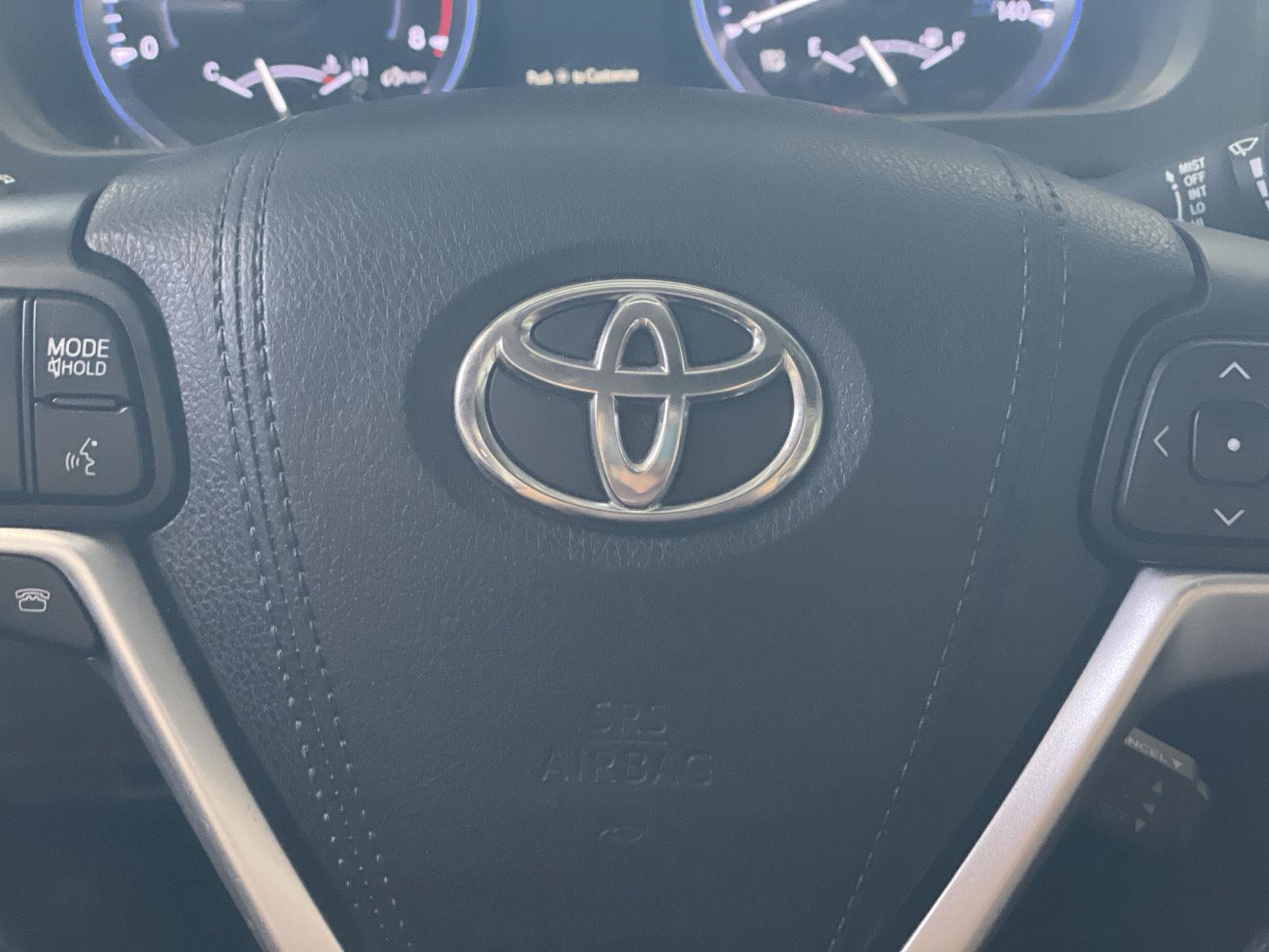 Used 2016 Toyota Highlander XLE AWD/4WD image 34