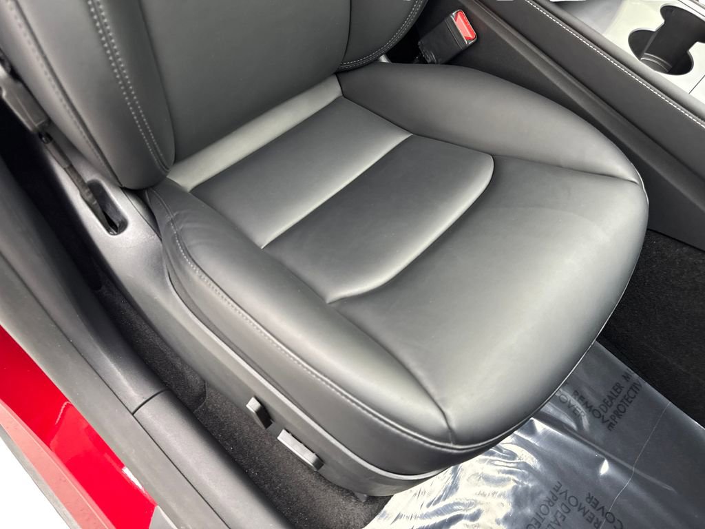 Used 2024 Tesla Model Y Long Range AWD/4WD image 45