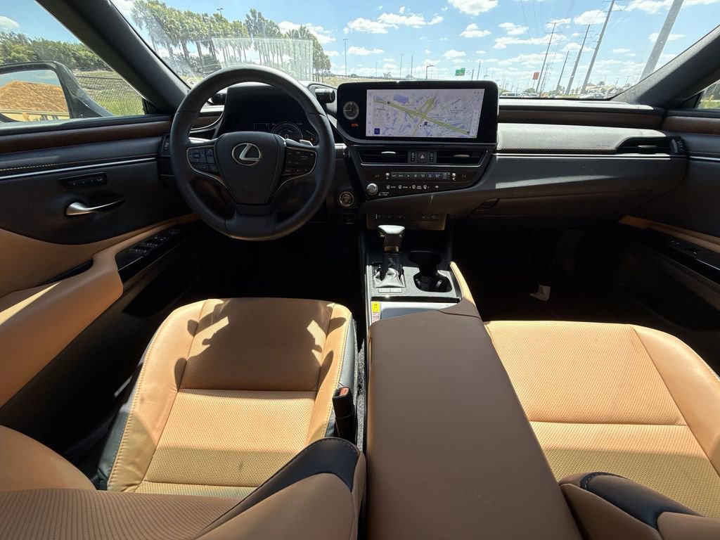 Used 2024 Lexus ES 300h w/ Premium Package FWD image 19