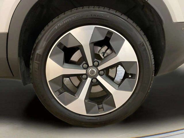 Used 2025 Volvo XC40 B5 Plus AWD/4WD image 96