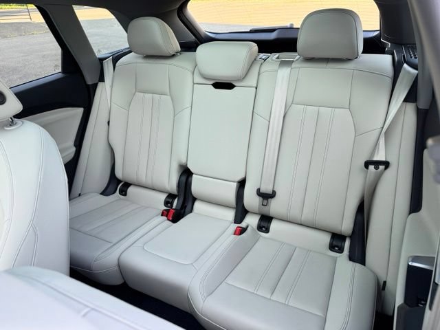 Used 2025 Audi Q5 Premium w/ Convenience Package AWD/4WD image 28