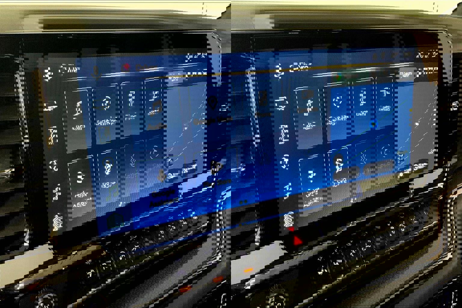 Used 2025 Chevrolet Silverado 1500 ZR2 w/ Technology Package image 6