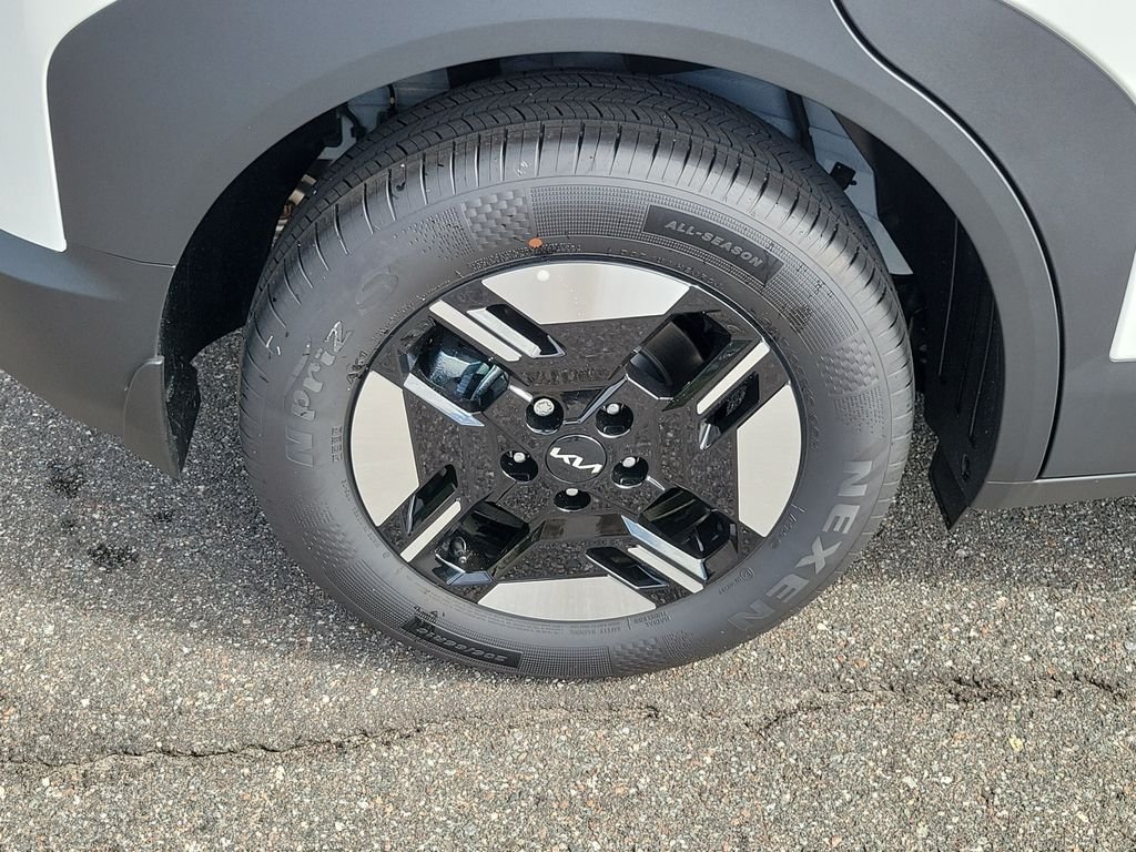 New 2027 Kia Seltos LX FWD image 37