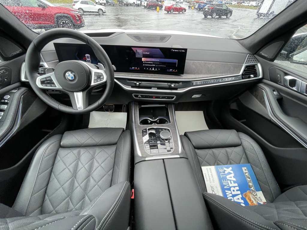 Used 2025 BMW X7 xDrive40i w/ M Sport Package image 39