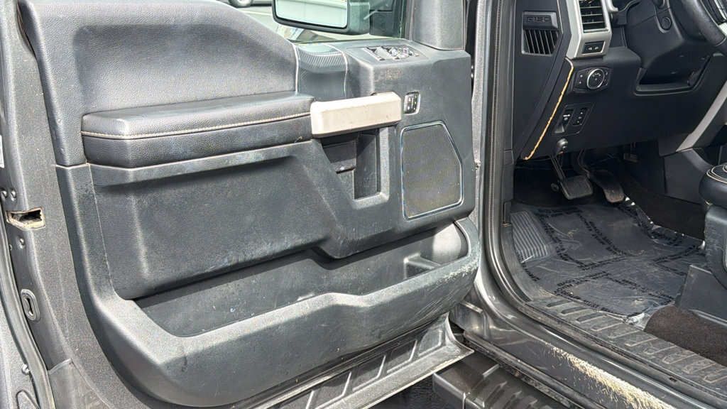Used 2019 Ford F150 Lariat w/ Equipment Group 502A Luxury AWD/4WD image 23