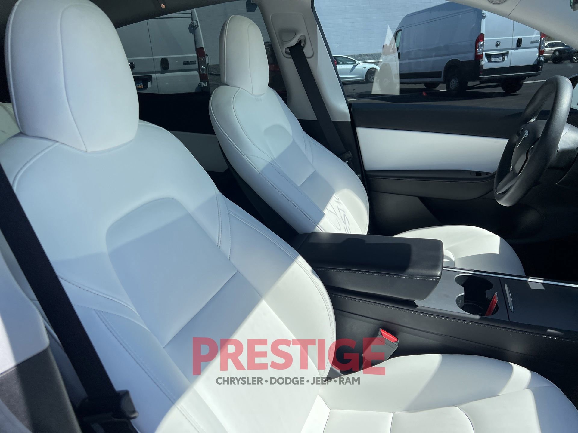 Used 2021 Tesla Model Y Long Range AWD/4WD image 22